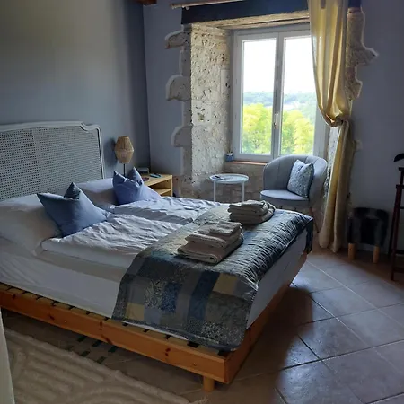 La Maison D'art Bed & Breakfast