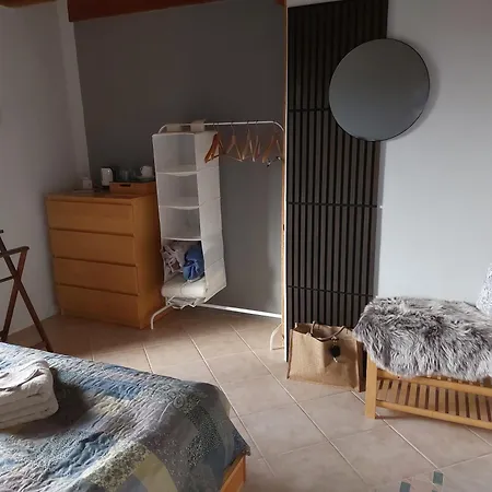La Maison D'art Panzió Lacour