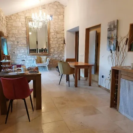 La Maison D'art לינה וארוחת בוקר *